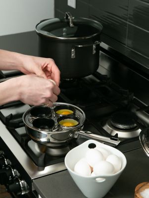 Image showing  Endurance Stainless Steel Poacher Set