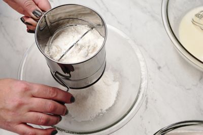 Image showing  Endurance Stainless Steel Crank Style Flour Sifter