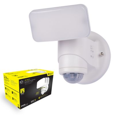 Image showing 6 th IQ America Dynamic Tracking Wired Motion Security Light, 2000 Lm Outdoor LED, White