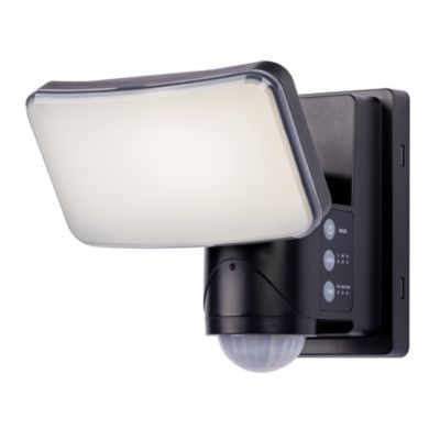 Image showing 1 th IQ America Dynamic Tracking Battery Powered Motion Security Light 1500 Lumens Outdoor LED, Black