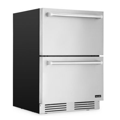 Product color Black/Stainless Silver