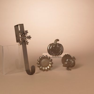 Gerson International Metal Wreath Hanger with 4 Changeable Icon