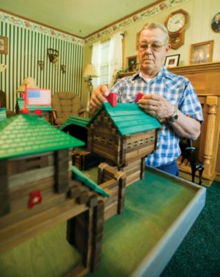 The assembled fort sits on a 4x5 foot platform table that Norman built 